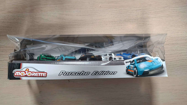 OUTLET Majorette Autka Metalowe 5-pak Porsche 911 Carrera Exclusive Car Models USZKODZONE OPAKOWANIE