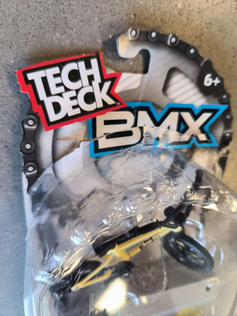 OUTLET Fingerbike mini rower BMX Sunday w zestawie z przeszkodą Tech Deck Spin Master USZKODZONE OPAKOWANIE