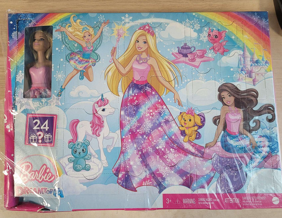 OUTLET Barbie Kalendarz Adwentowy z lalką Kraina Fantazji 25 elementów  USZKODZONE OPAKOWANIE