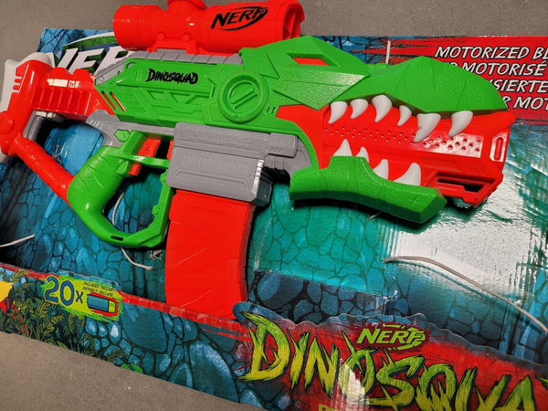 OUTLET Zestaw kolorowa zautomatyzowana Wyrzutnia Nerf DINOSQUAD Rampage zabawkowa broń + 19 miękkich strzałek Hasbro USZKODZONE OPAKOWANIE