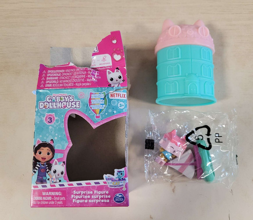 OUTLET Koci Domek Gabi Figurka Niespodzianka w kapsule USZKODZONE OPAKOWANIE