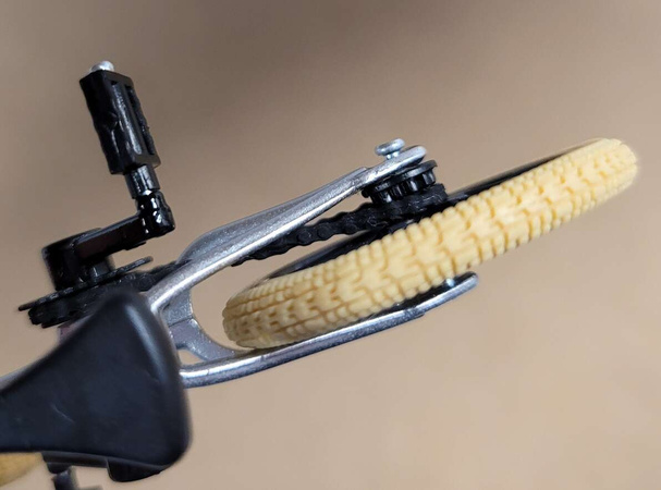 OUTLET Fingerbike mini rower BMX Cult w zestawie z przeszkodą Freestyle Hits Tech Deck Spin Master WADLIWY