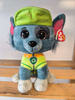 OUTLET Psi Patrol Maskotka Piesek Miękki Pluszak Rocky Przytulanka Beanie Boo's Brokatowe oczy 24cm 3+ TY WADLIWY