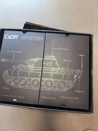 OUTLET Klocki Konstrukcyjne CaDA Master brązowy pojazd militarny Zdalnie sterowany Panther Tank Czołg RC 907 elementów PO ZWROCIE/USZKODZONE OPAKOWANIE