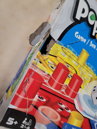 OUTLET Gra Chińczyk Pop-Up planszowa towarzyska rodzinna klasyczna Wesołe pionki USZKODZONE OPAKOWANIE