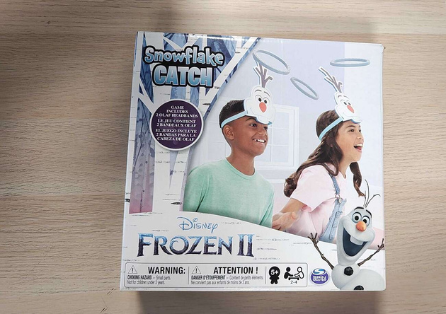 OUTLET Spin Master Kraina Lodu 2 Gra Łapacz Płatków Śniegu USZKODZONE OPAKOWANIE