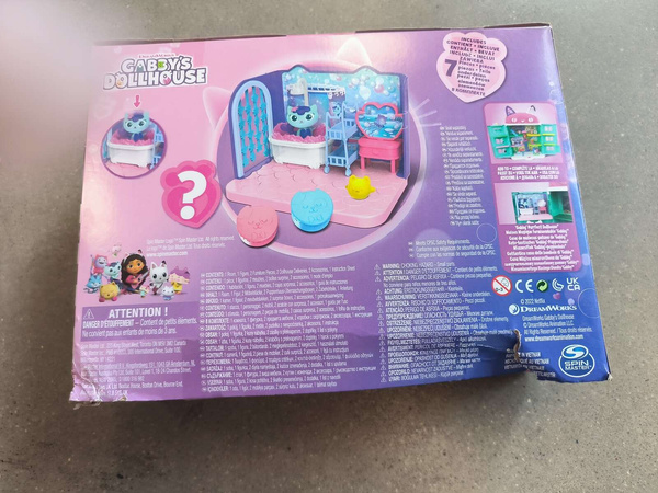 OUTLET Koci Domek Gabi Syrenkotka Łazienka Spa Pokój MerCat Gabby's Dollhouse + niespodzianki USZKODZONE OPAKOWANIE