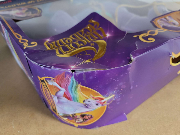 OUTLET Akademia Jednorożców Zestaw Tęczowy świecący Jednorożec figurka Wildstar Światło Dźwięk Unicorn Academy USZKODZONE OPAKOWANIE