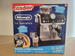 OUTLET Ekspres do kawy DeLonghi dla małego baristy ze spieniaczem do mleka Casdon USZKODZONE OPAKOWANIE