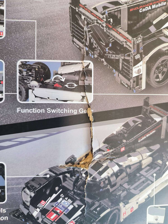 OUTLET Klocki konstrukcyjne CaDA Sportowy samochód wyścigowy 48 cm Wyścigówka Czarne Auto 1586 elementów USZKODZONE OPAKOWANIE