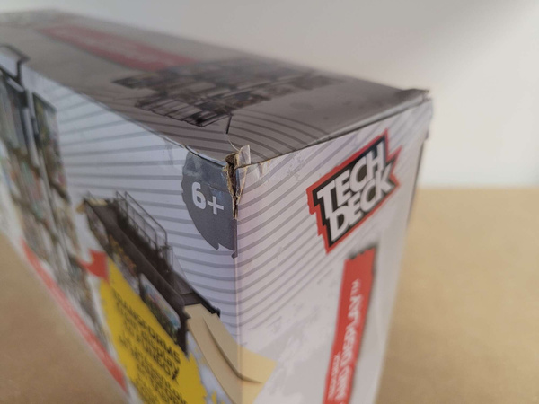 OUTLET Tech Deck fingerboard ekspozytor rampa deskorolka walizka USZKODZONE OPAKOWANIE