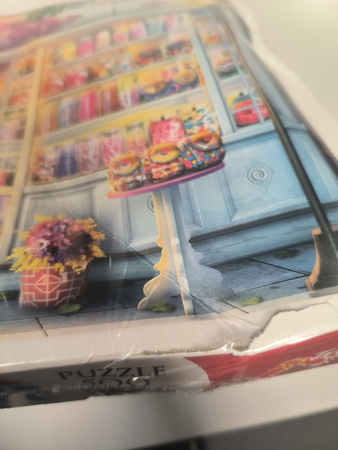OUTLET Trefl Puzzle 500 Sklepik ze słodyczami USZKODZONE OPAKOWANIE