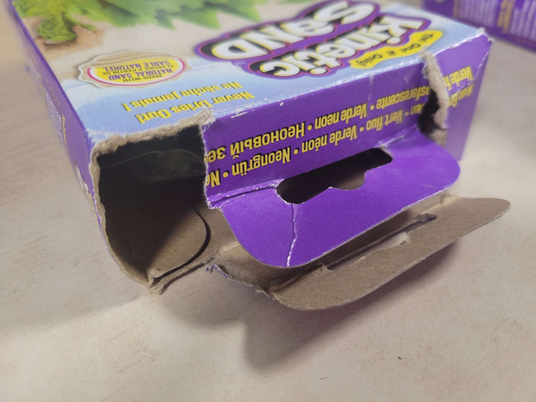 OUTLET Piasek kinetyczny Kinetic Sand zielony 227 g USZKODZONE OPAKOWANIE