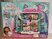 OUTLET Koci Domek Gabi Interaktywny 60 cm wielki duży dom dla lalek + figurki Kiciuś Panduś i Gabi Gabby's Purrfect Dollhouse WYBRAKOWANY