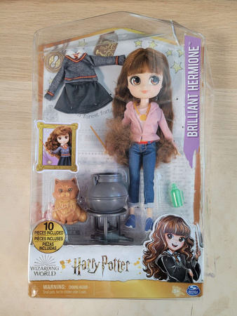 OUTLET Harry Potter Lalka figurka laleczka Brilliant Hermiona Granger z kociołkiem i rudy kot Krzywołap + akcesoria USZKODZONE OPAKOWANIE